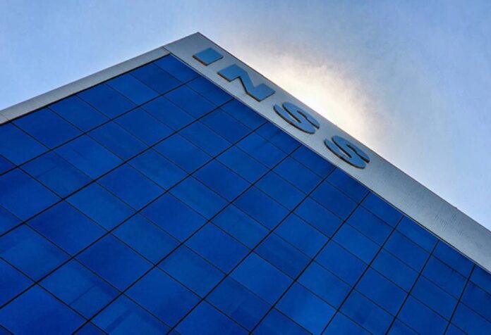 predio-do-inss_rafa-neddermeyer_agencia-brasil-900x615